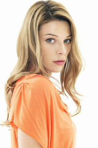 Лорен Джерман Lauren German